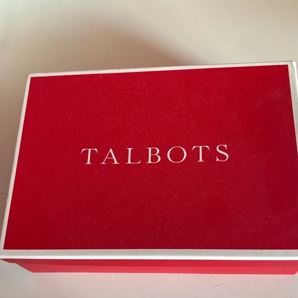 Talbot’s Statement Necklace - Picture 4 of 4